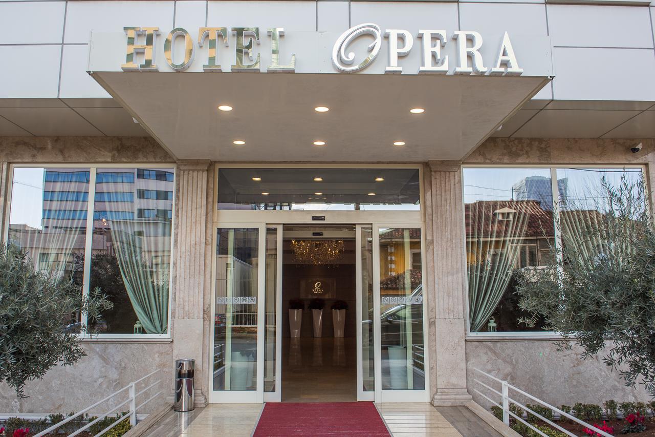 Opera 4*